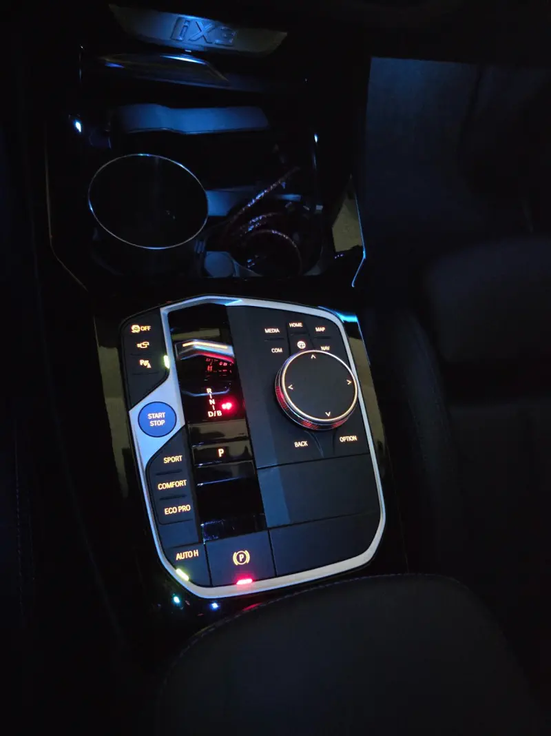 BMW iX3