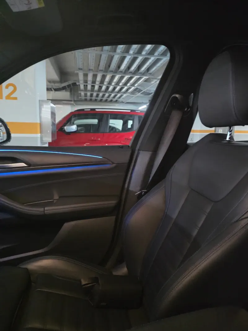 BMW iX3