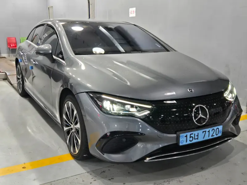 Mercedes-Benz EQE