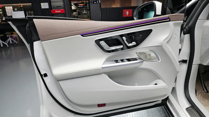 Mercedes-Benz EQE