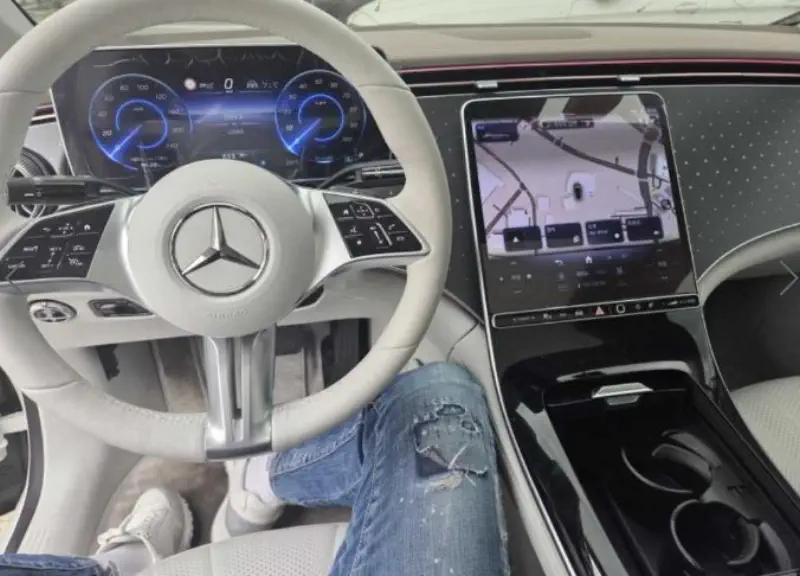 Mercedes-Benz EQE