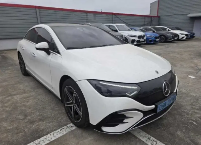 Mercedes-Benz EQE