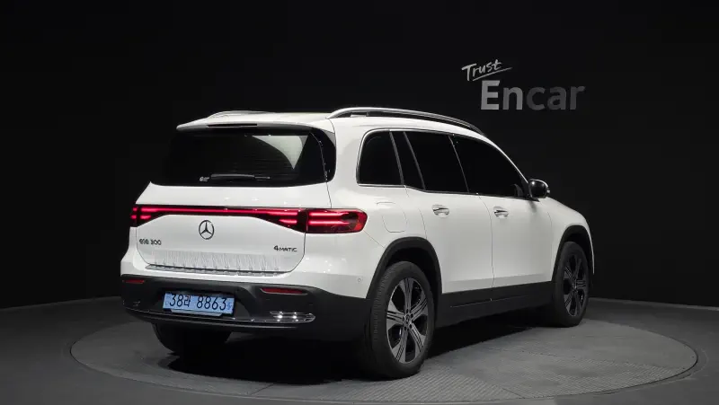 Mercedes-Benz EQB
