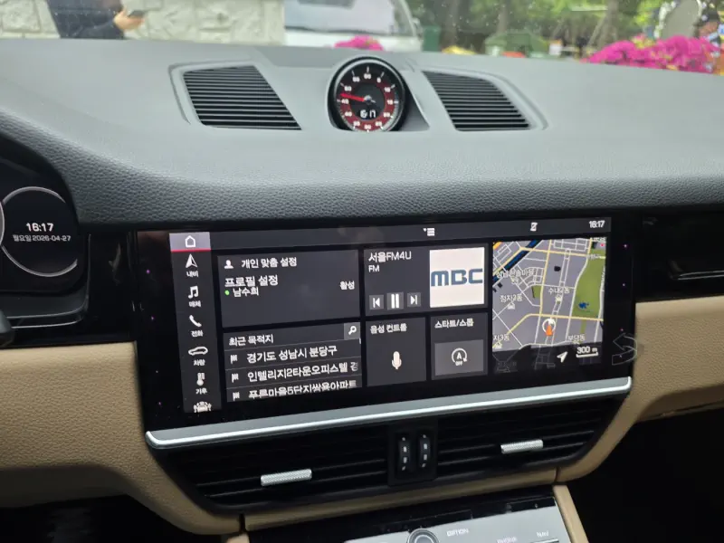 Porsche CAYENNE
