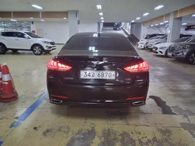 Hyundai Genesis