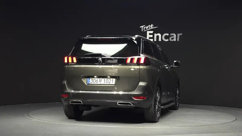 Peugeot 5008