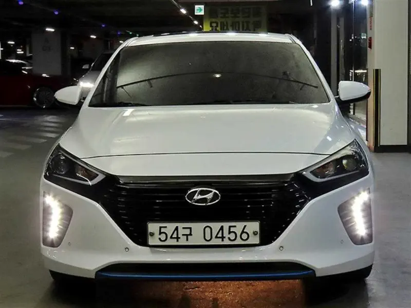 Hyundai Ioniq