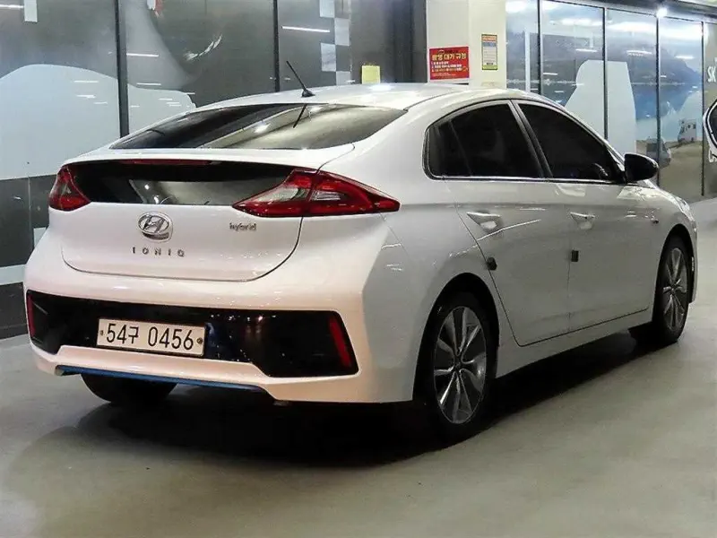 Hyundai Ioniq