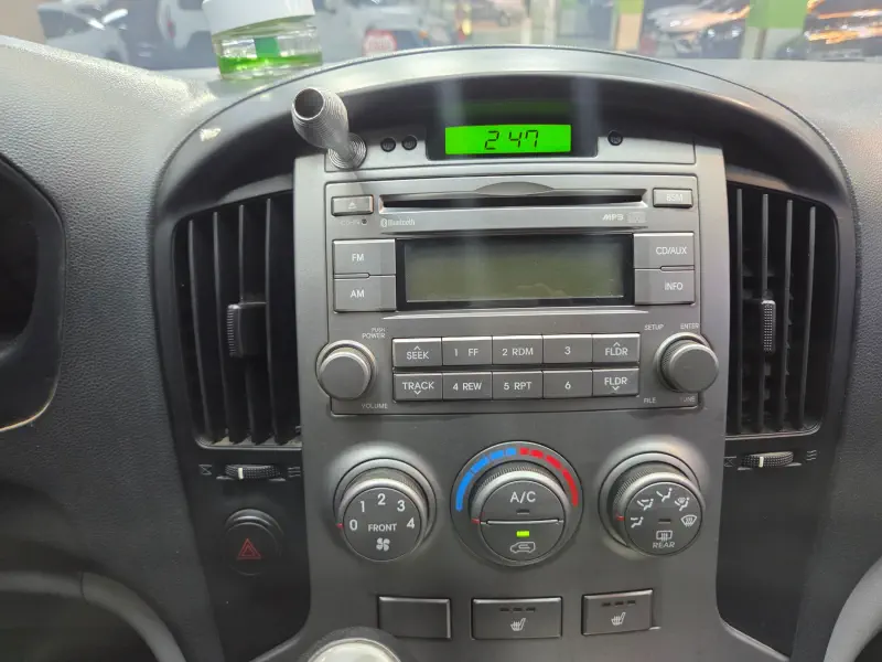 Hyundai Grand Starex