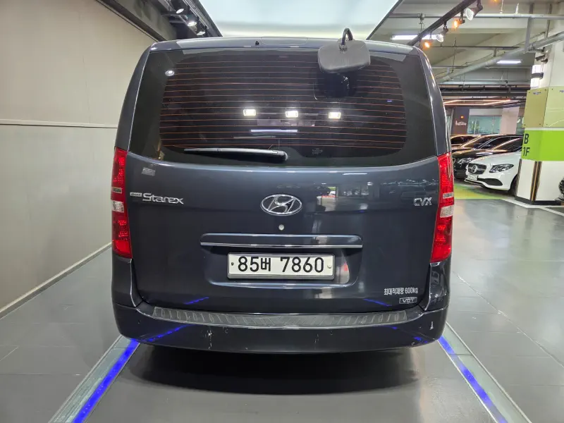 Hyundai Grand Starex