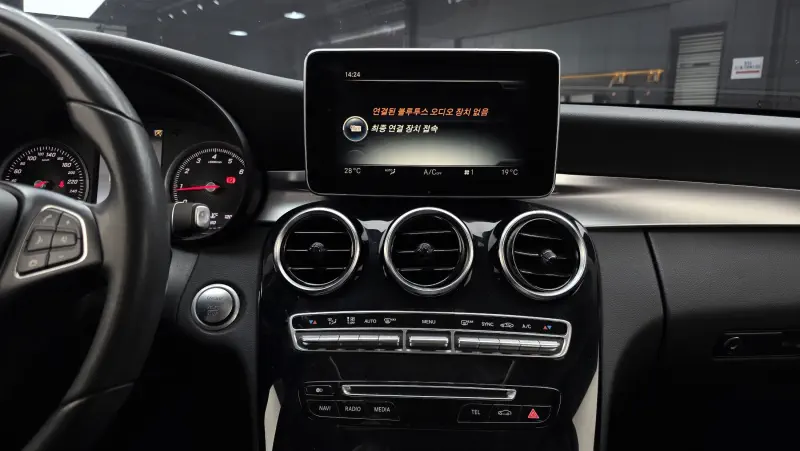 Mercedes-Benz C-Class