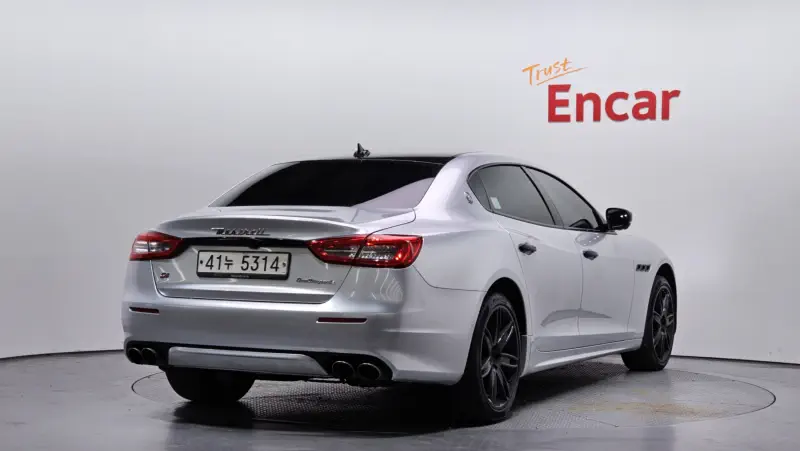 Maserati QUATTROPORTE