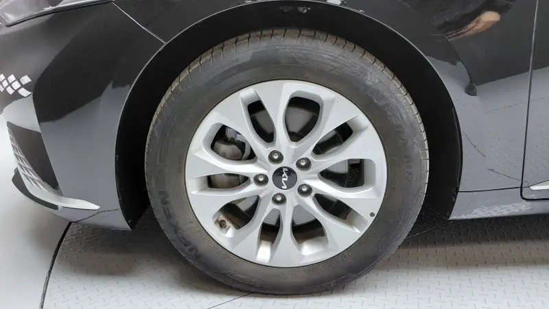 Kia K8
