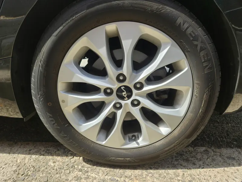 Kia K8