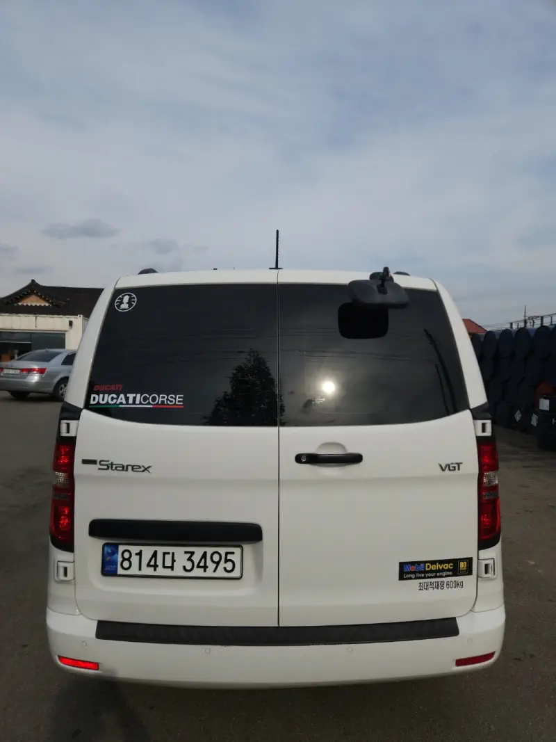 Hyundai Grand Starex