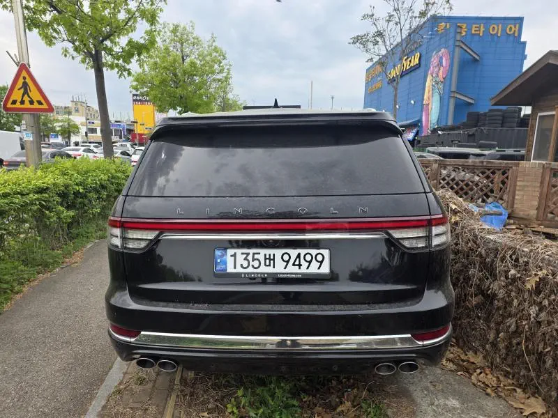 Lincoln AVIATOR