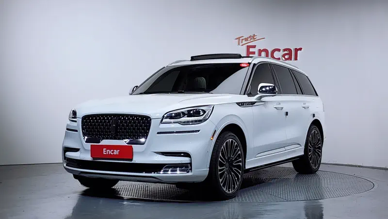 Lincoln AVIATOR