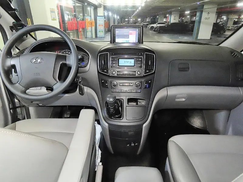 Hyundai Grand Starex