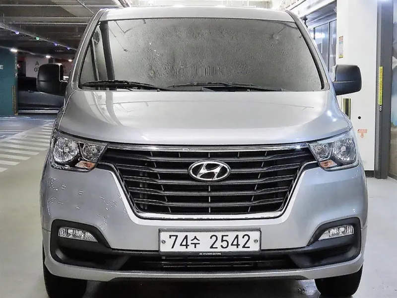 Hyundai Grand Starex