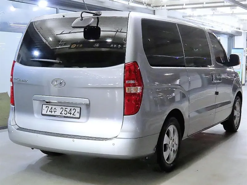 Hyundai Grand Starex