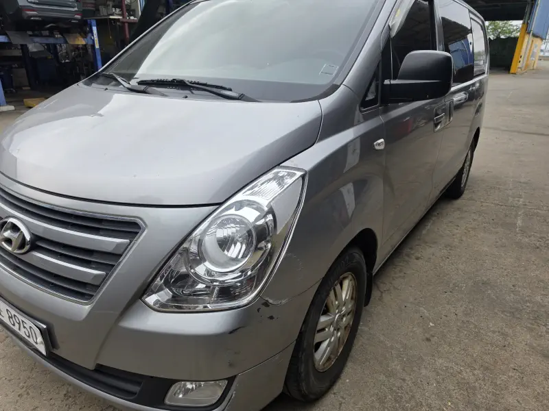 Hyundai Grand Starex