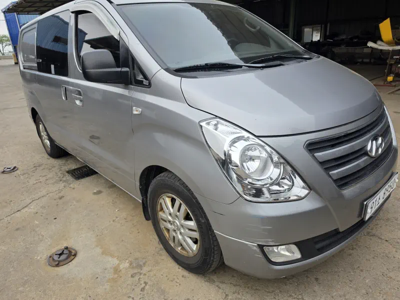 Hyundai Grand Starex