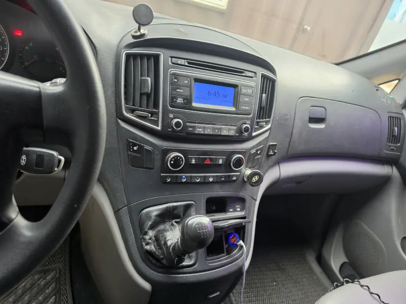 Hyundai Grand Starex