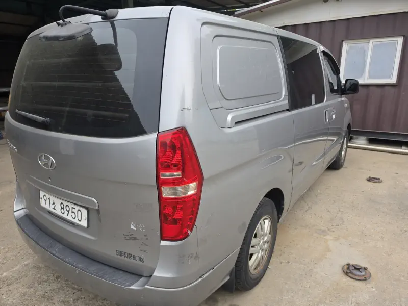 Hyundai Grand Starex