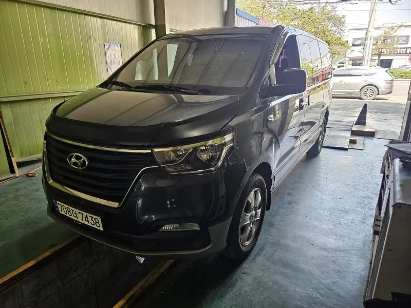 Hyundai Grand Starex