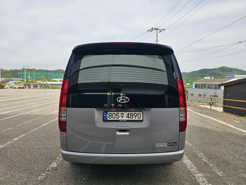 Hyundai Staria