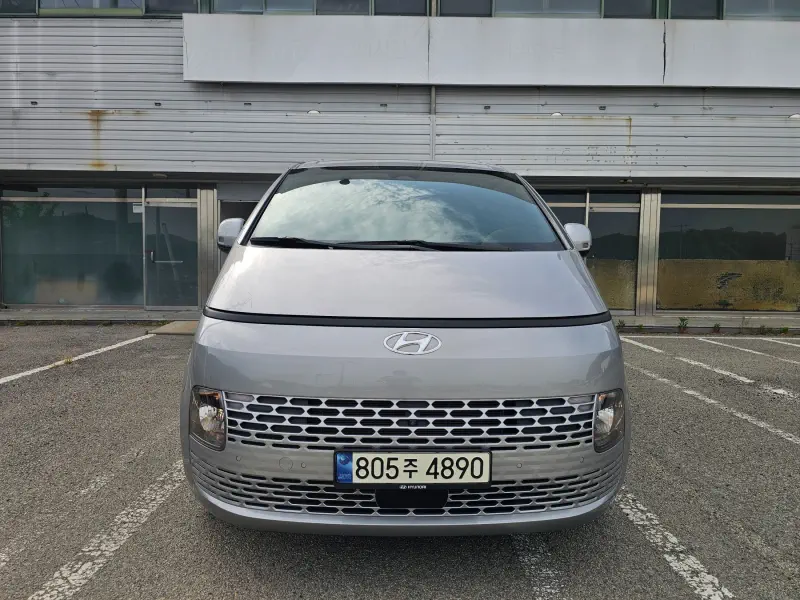 Hyundai Staria