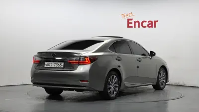 Lexus ES300h