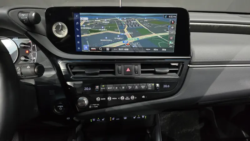 Lexus ES300h