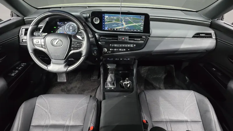 Lexus ES300h