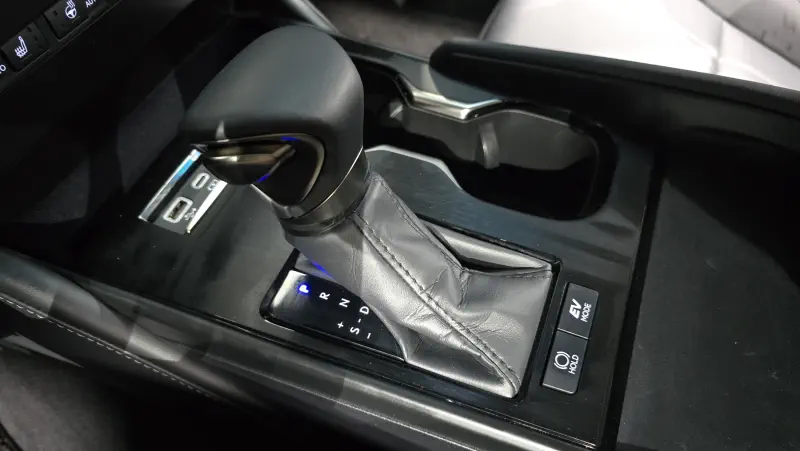 Lexus ES300h
