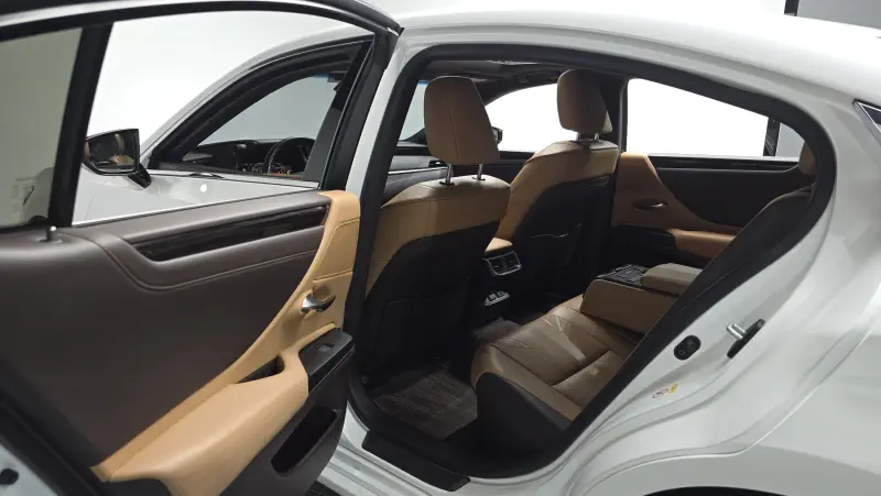 Lexus ES300h