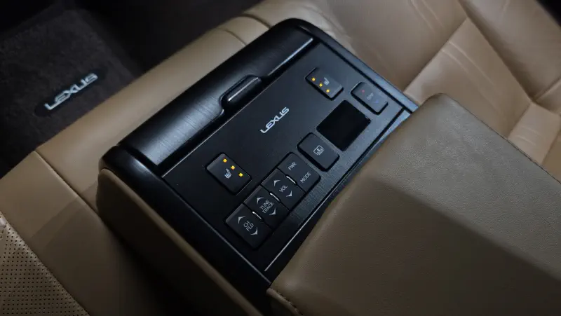 Lexus ES300h