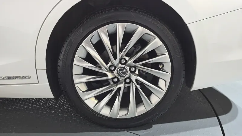Lexus ES300h