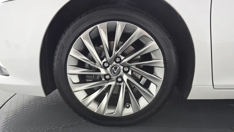 Lexus ES300h