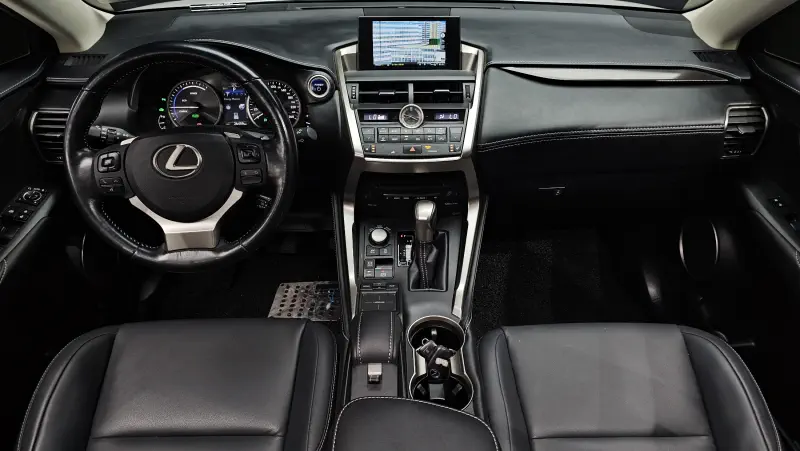 Lexus NX300h