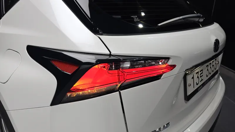 Lexus NX300h
