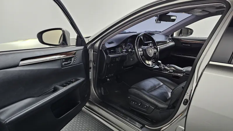 Lexus ES300h
