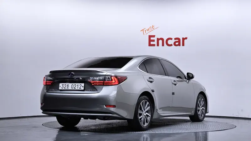 Lexus ES300h