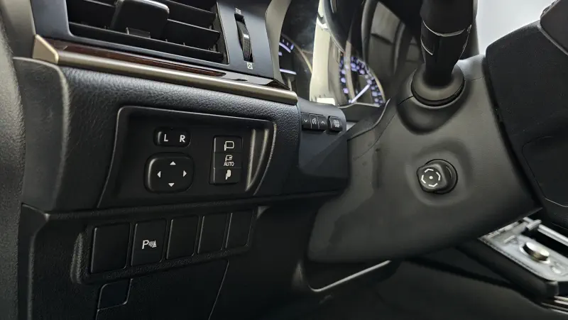 Lexus ES300h