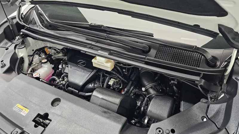 Lexus LM