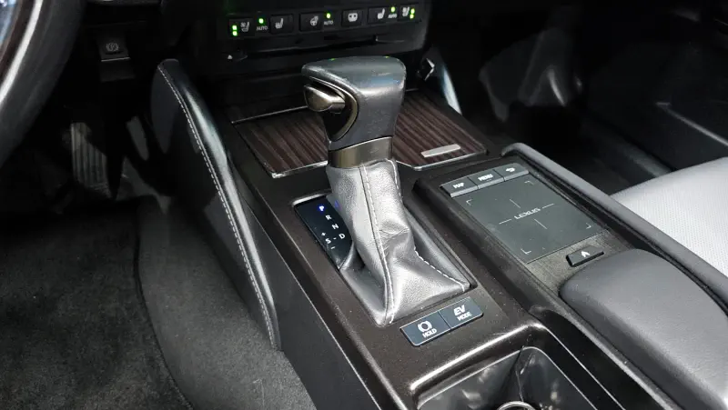Lexus ES300h