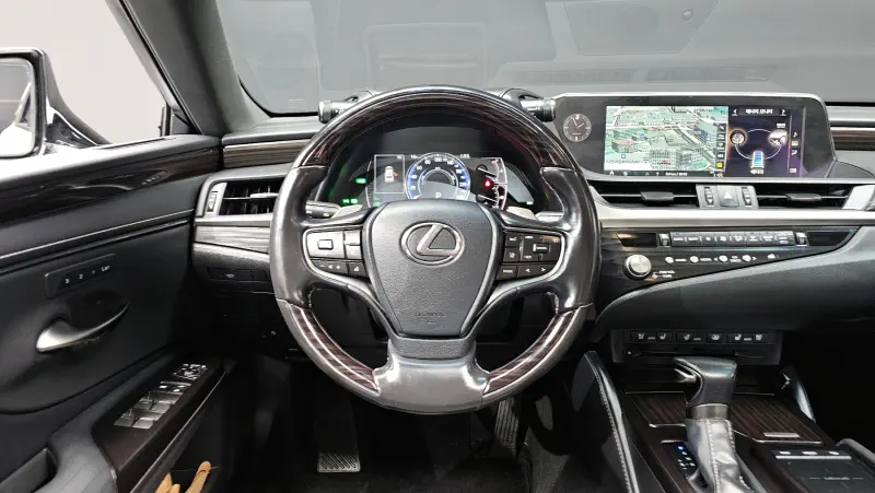 Lexus ES300h