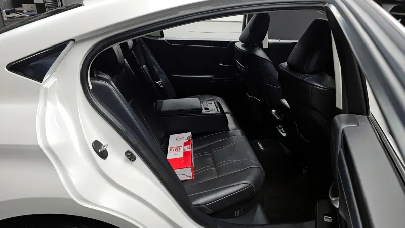 Lexus ES300h