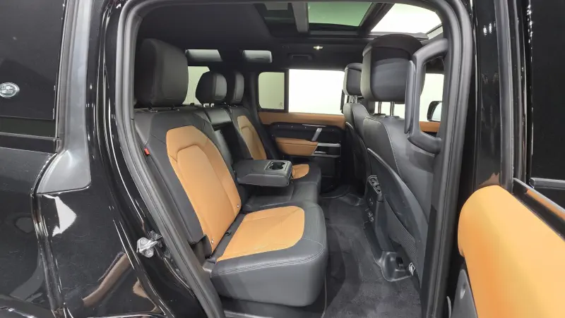 Land Rover DEFENDER