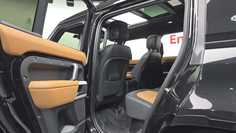 Land Rover DEFENDER